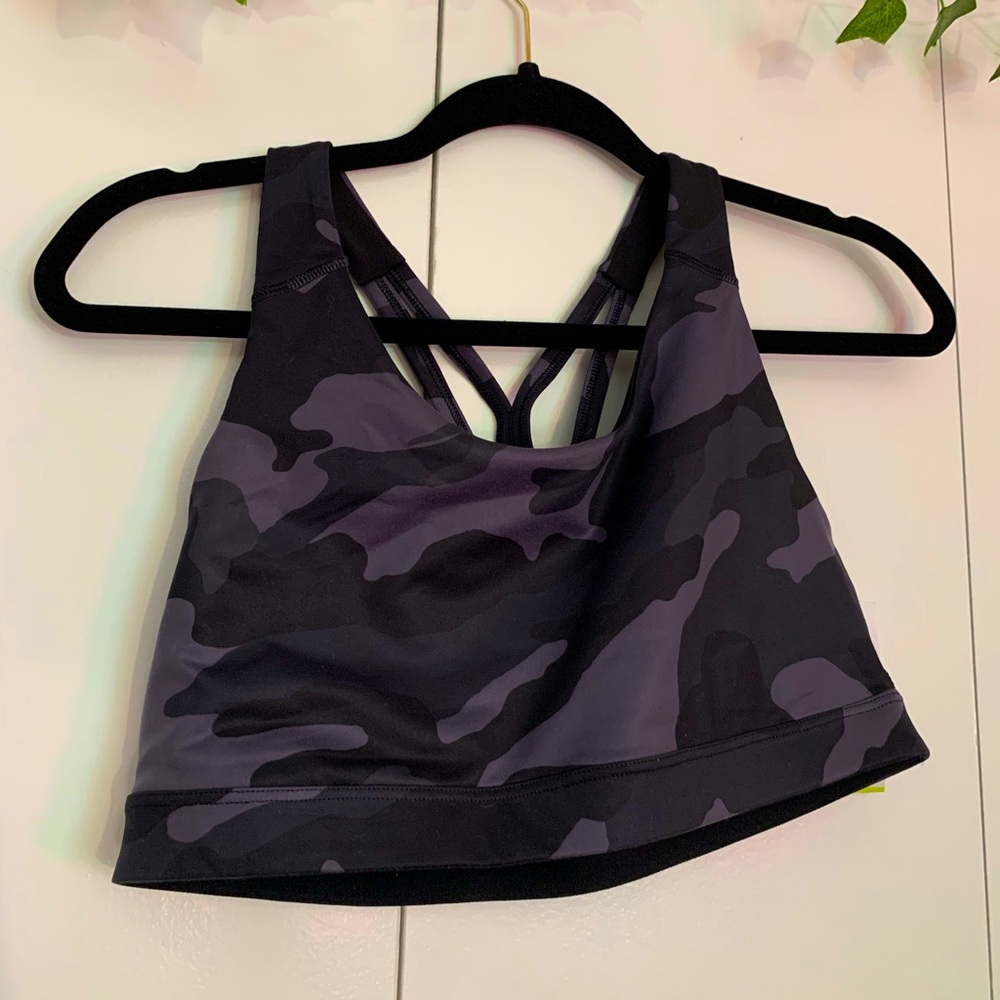 Old Navy Active black and gray army print medium support sports bra